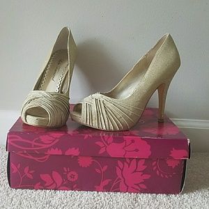 Lulu Townsend Platinum Gold Heels
